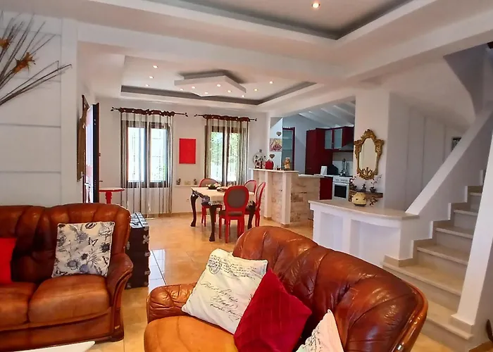 וילה Aspalathus Red, Pool And Panoramic Views To Fulfil Your Aegean Memories סקופלוס טאון